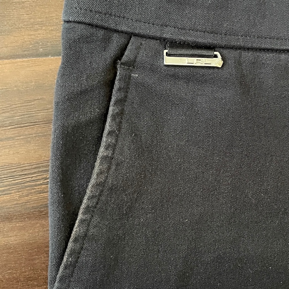 EUC! L-RL Lauren Active Women's Pull-on Black Bermuda Stretch Shorts Size 12 - Picture 4 of 8